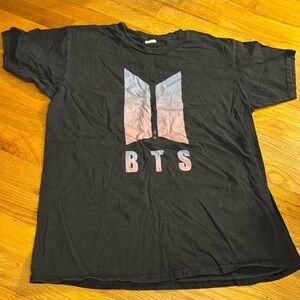 2018 BTS Love Yourself World Tour Shirt T-Shirt Gildan LRG Black